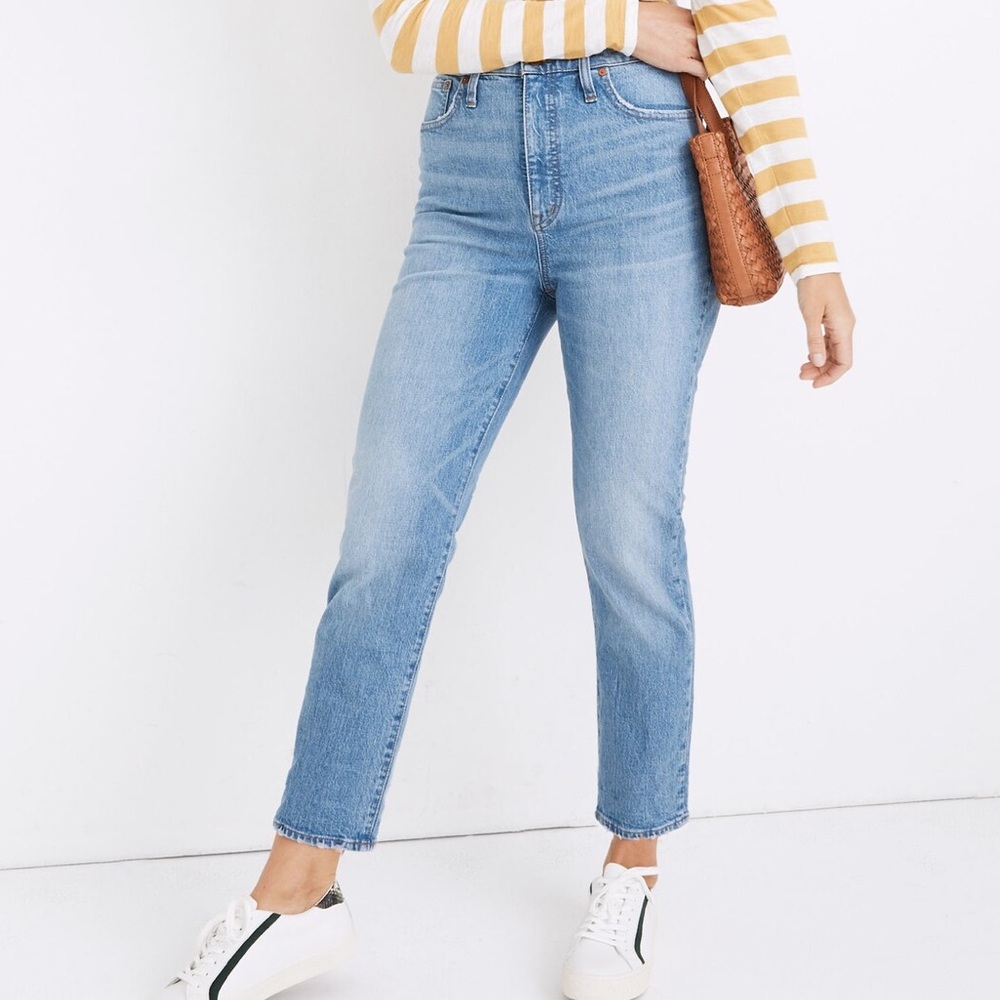 Madewell Classic Straight Jeans in Nearwood Wash - Size 28
